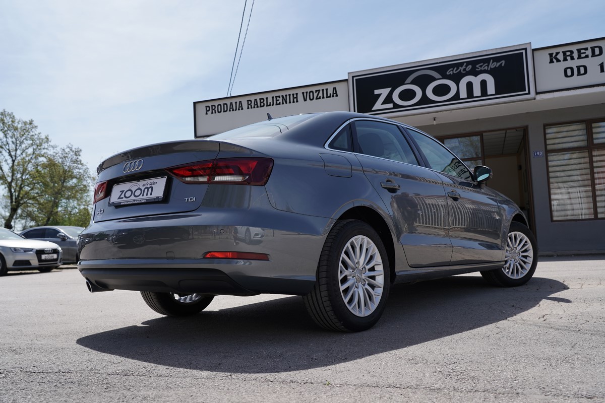 Audi A3
 1.6 TDi S-Tronic Berline Ambiente