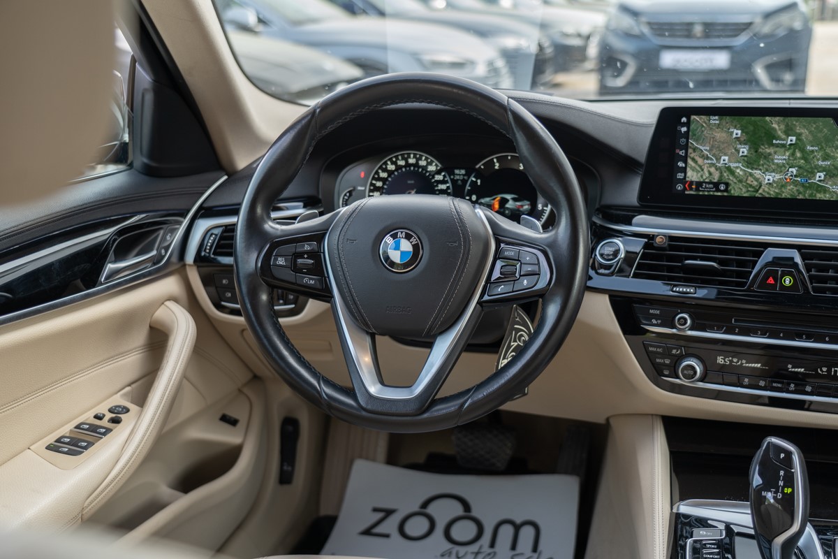 BMW
 5-Series 520 D XDRIVE