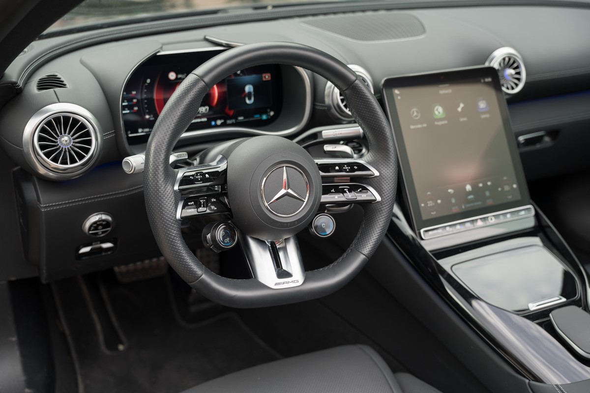 Mercedes-Benz SL-Class
 43 AMG