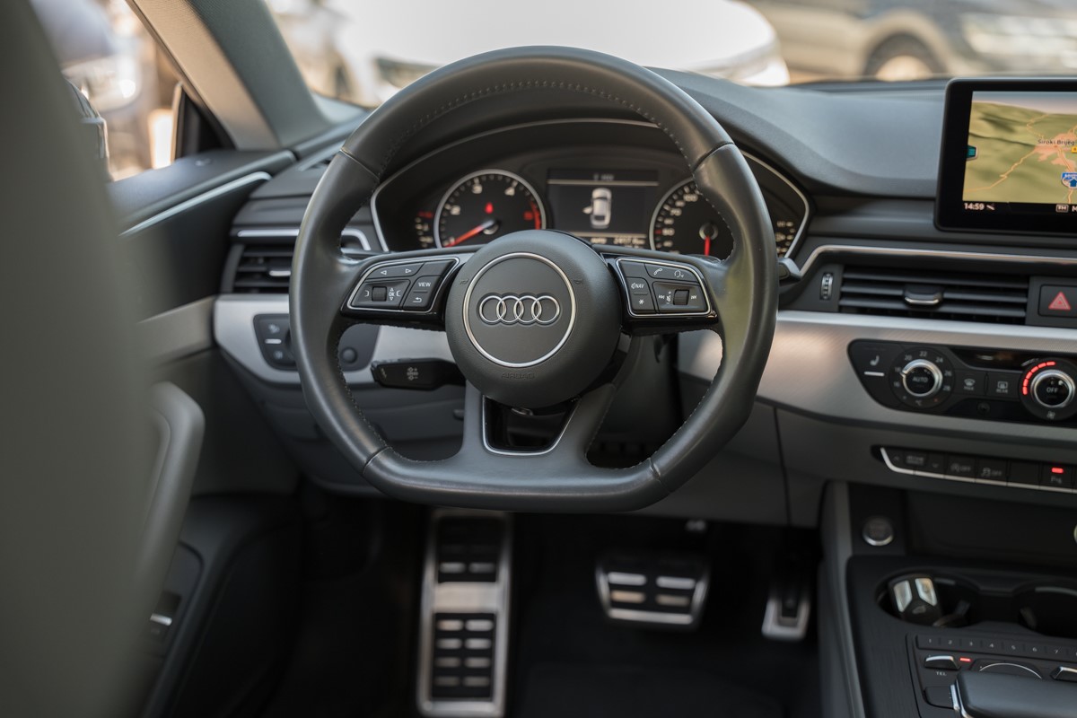 Audi A5
 2.0 TDI Sportback
