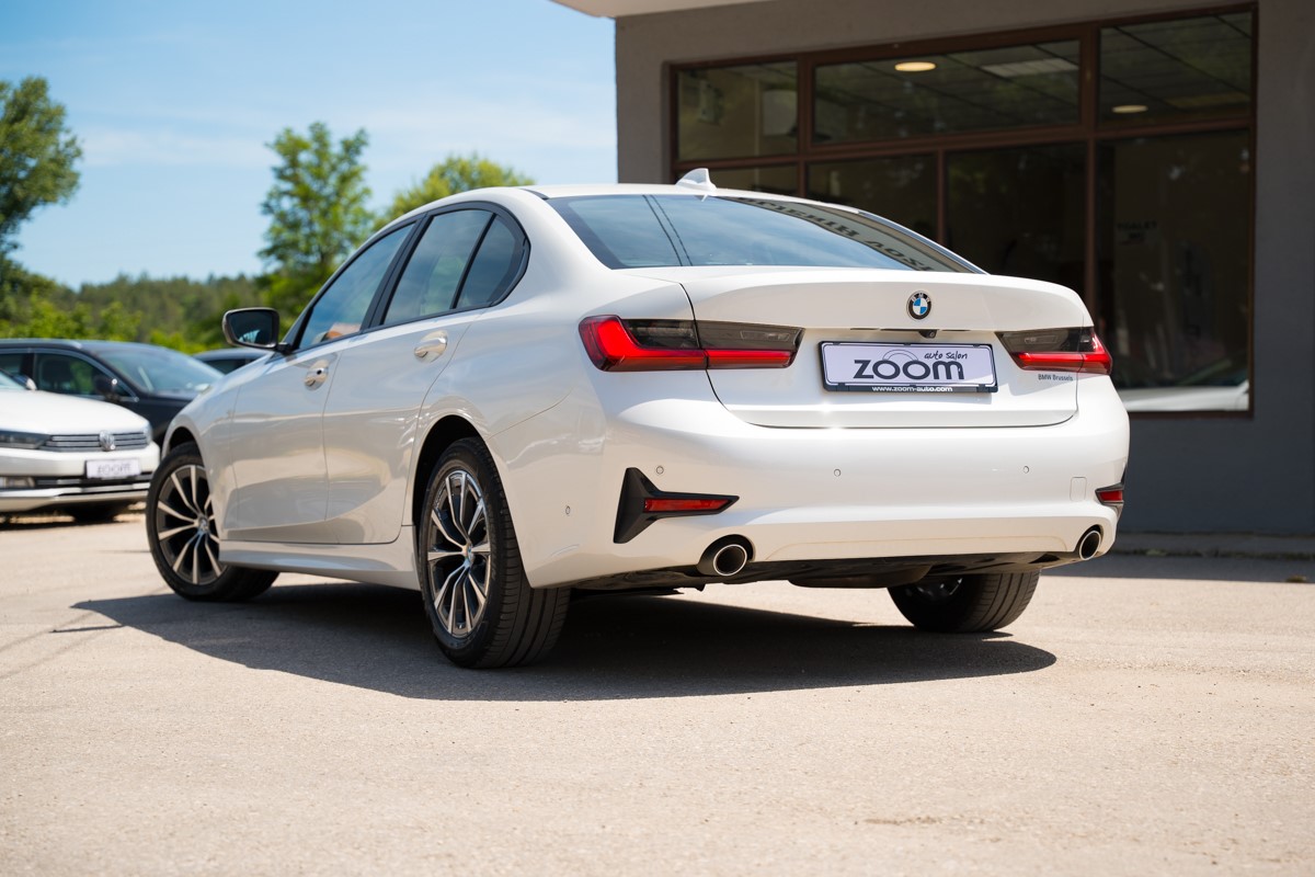 BMW
 3-Series 318D