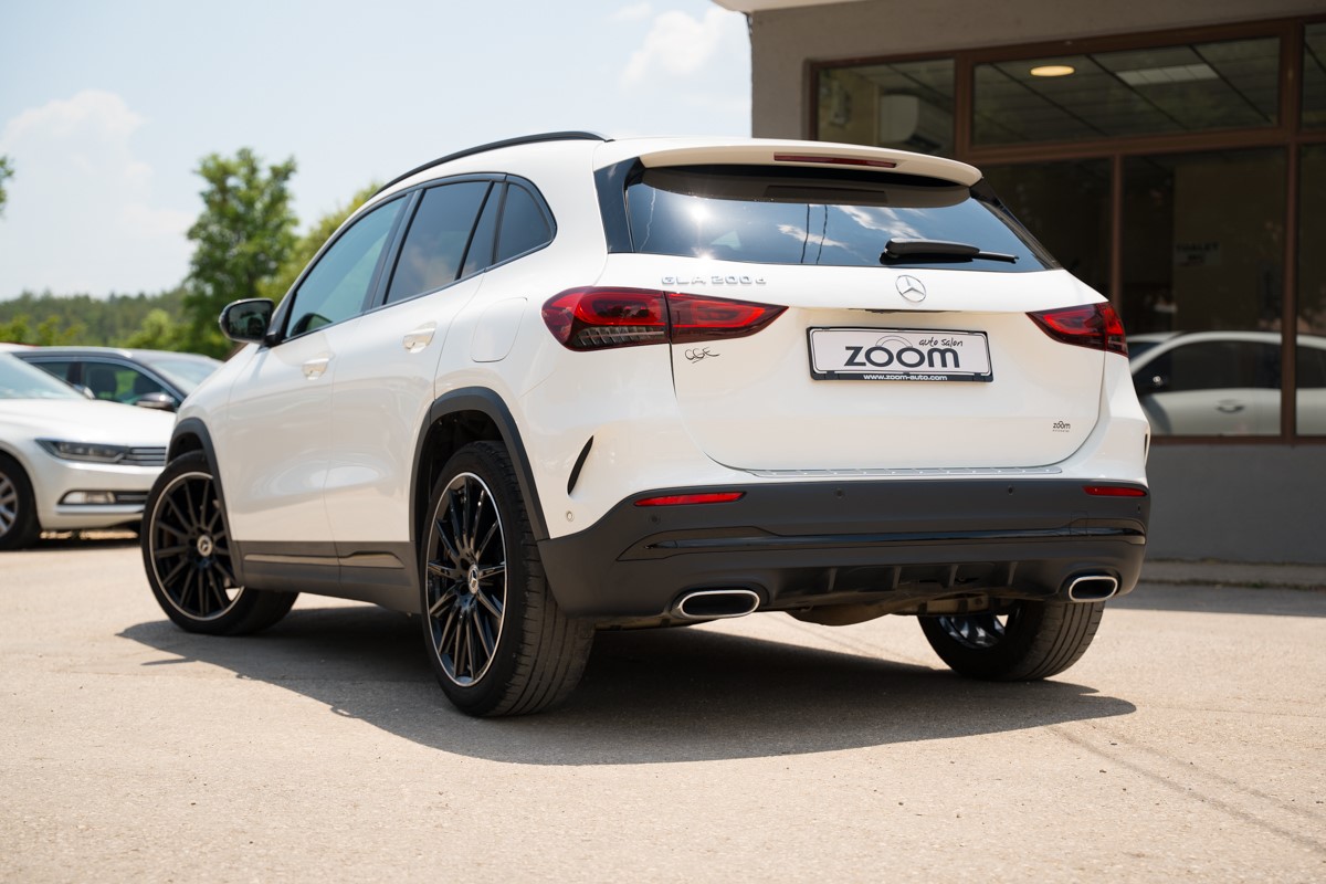 Mercedes-Benz GLA 200 D AMG