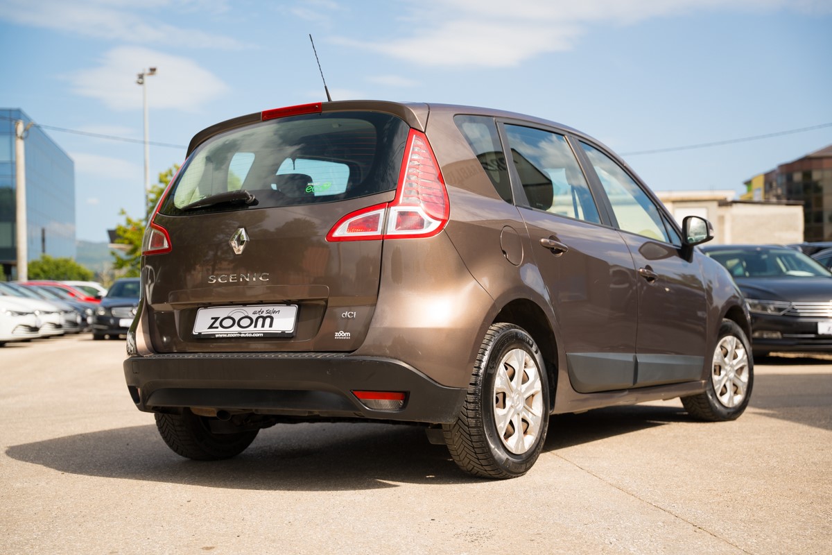Renault Scenic 1.5 DCI