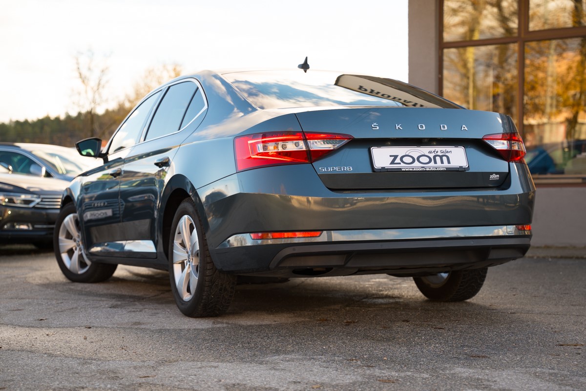 Škoda Superb 1.6 TDI DSG