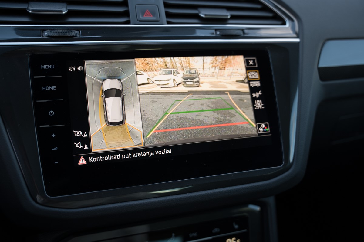 Volkswagen Tiguan
 2.0 TDI DSG 4MOTION