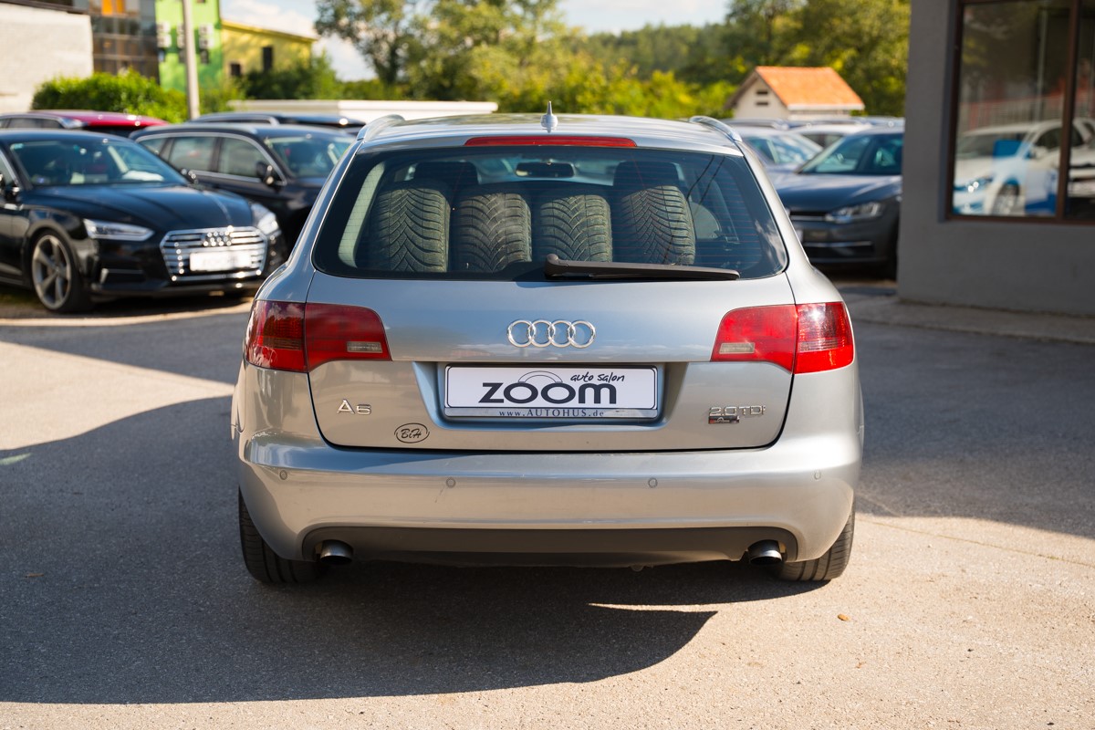 Audi A6
 2.0 TDI 
