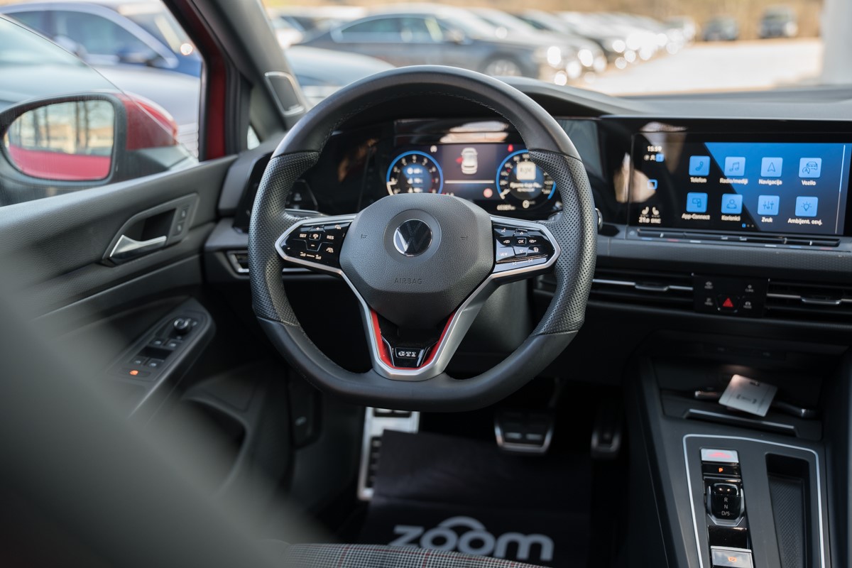 Volkswagen Golf GTI 2.0 TSI DSG