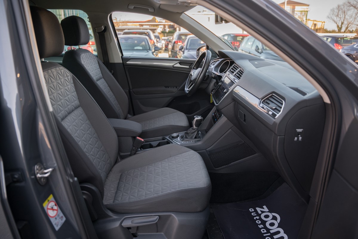 Volkswagen Tiguan
 2.0 TDI DSG 4MOTION