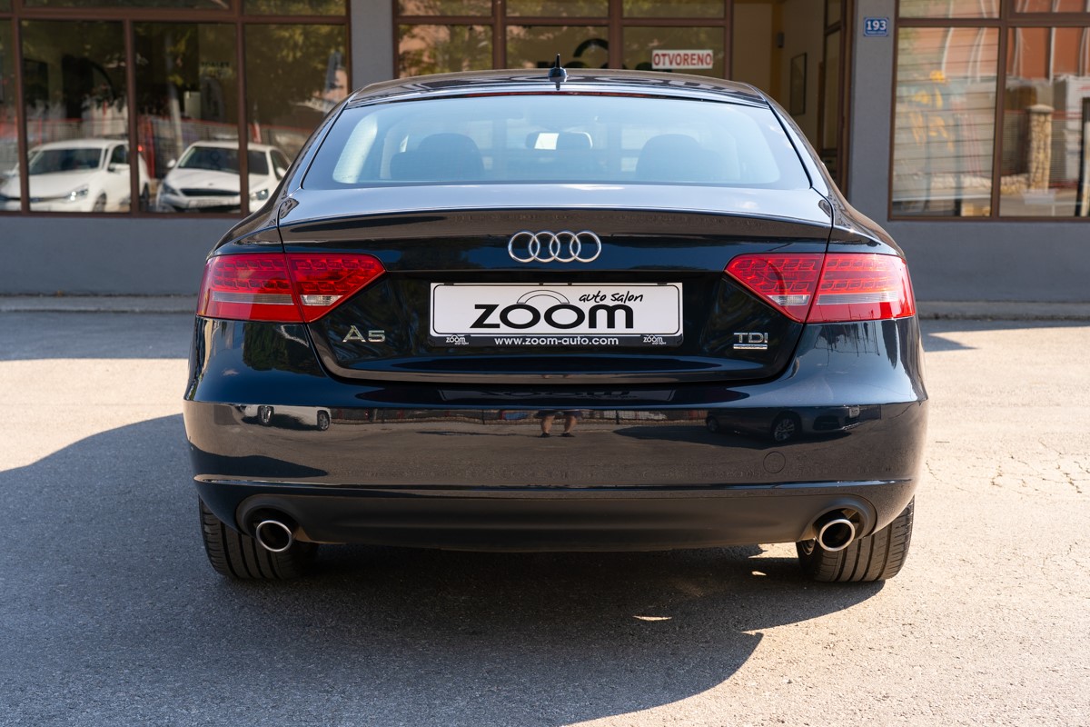 Audi A5
 3,0 TDI Quattro