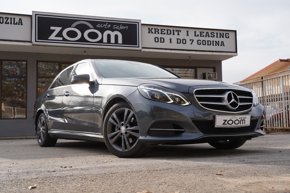 Mercedes-Benz E-Class
 E 220 BLUETEC