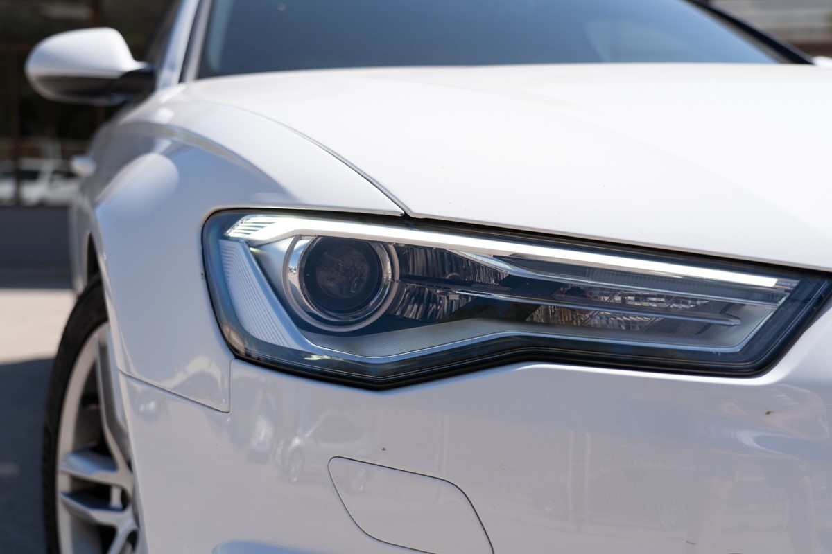 Audi A6
 2,0 TDI S-line