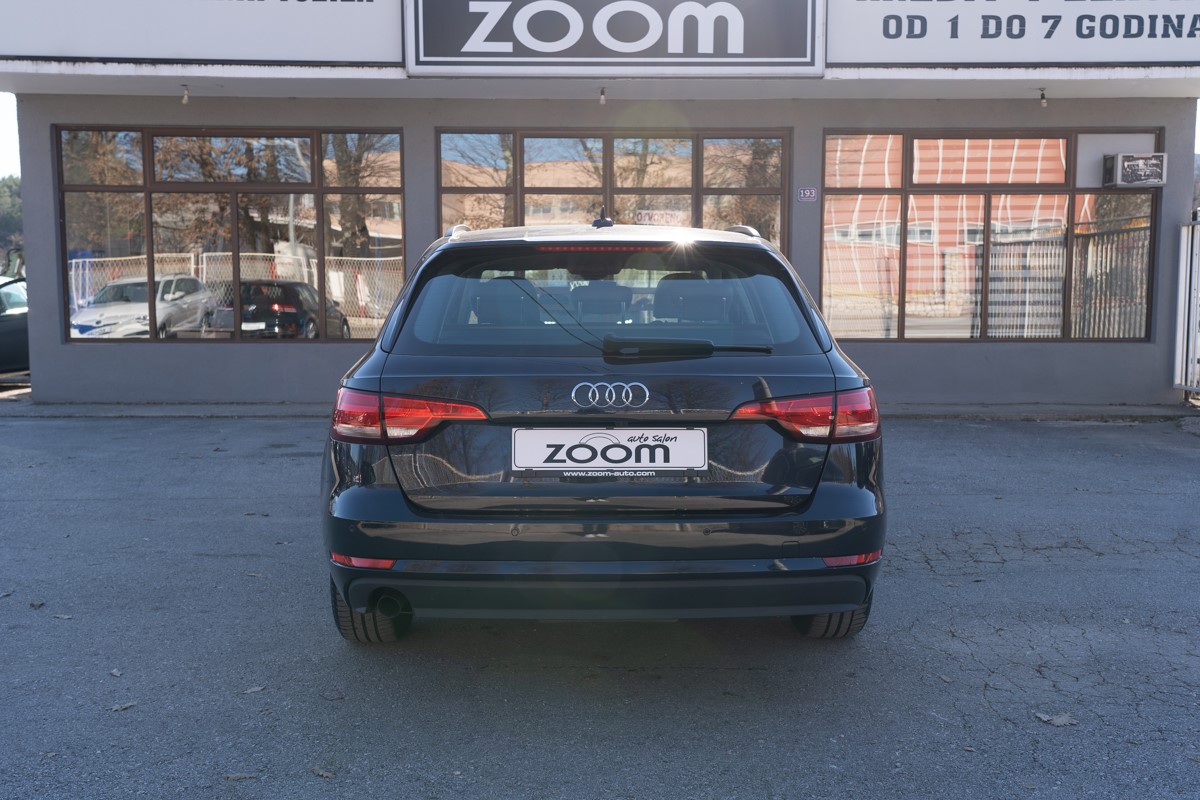Audi A4
 2.0 TDI