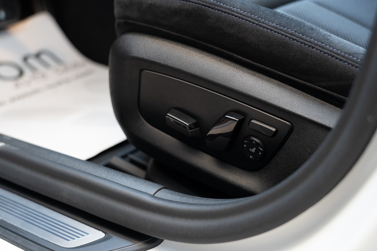 BMW
 5-Series 530 dA xDRIVE