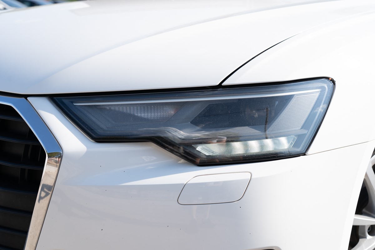 Audi A6
 40 TDi S-tronic