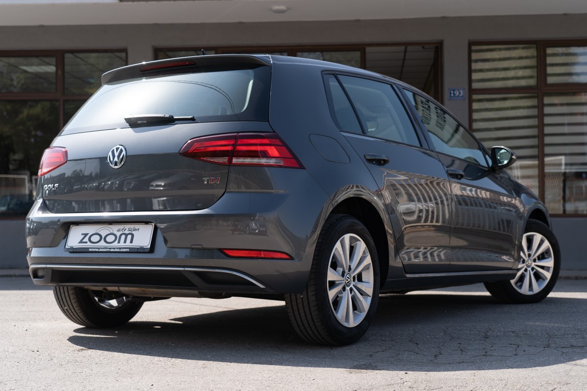 Volkswagen Golf 1,6 TDI CONFORTLINE BUSINESS
