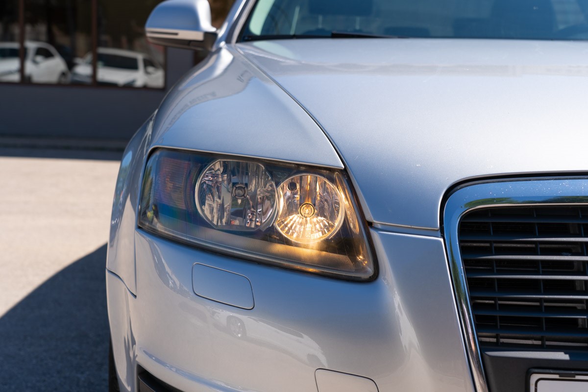 Audi A6
 2,0 TDI