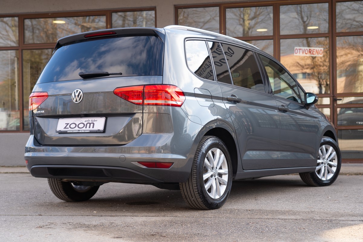 Volkswagen Touran 1,6 TDI DSG 7 sjedista