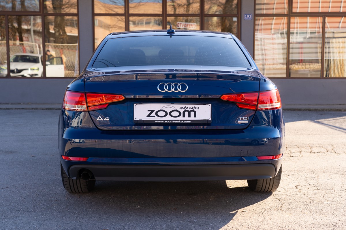 Audi A4
 2,0 TDI