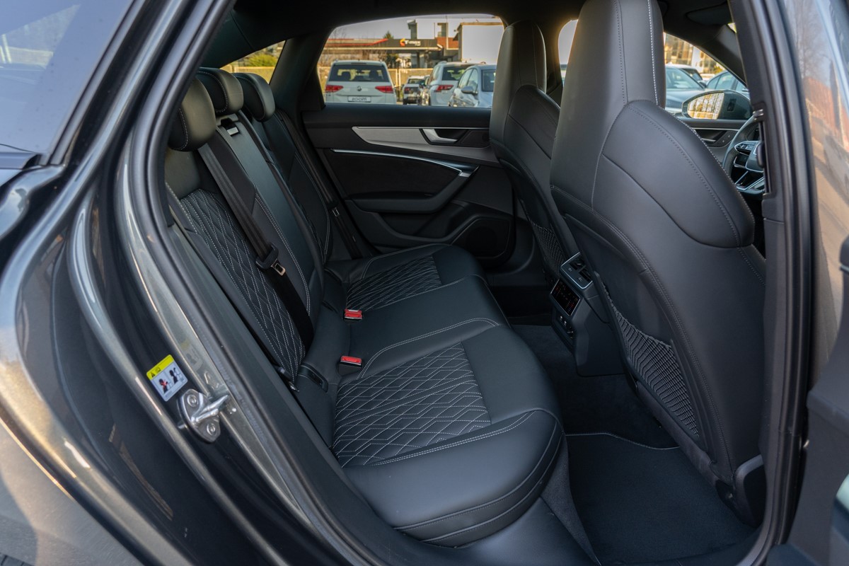 Audi A6
 50 TDi Sport Quattro Tiptronic