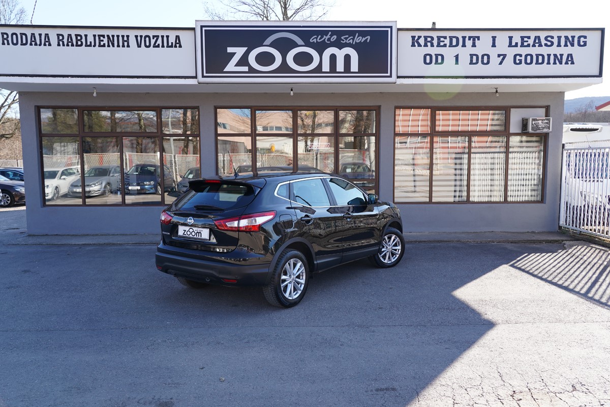 Nissan
 Qashqai 1,6 DCI