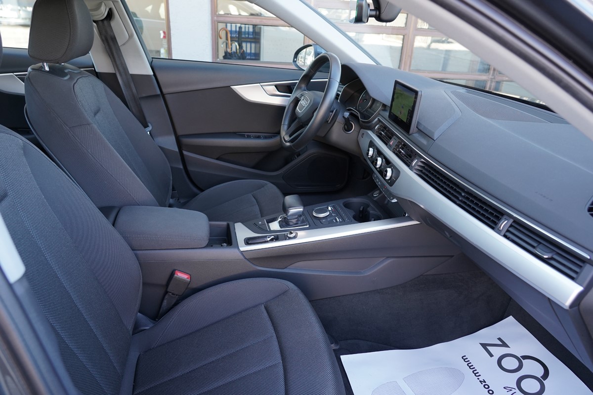 Audi A4
 2.0 TDI  BUSINESS LINE S TRONIC 