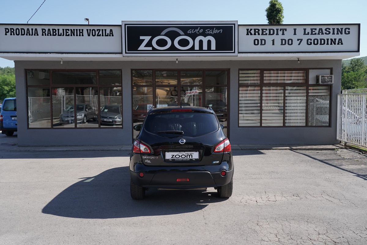 Nissan
 Qashqai +2 1.6 dCi 7 Sjedala