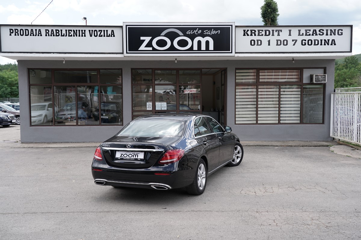 Mercedes-Benz E-Class
 220 D Avantgarde 
