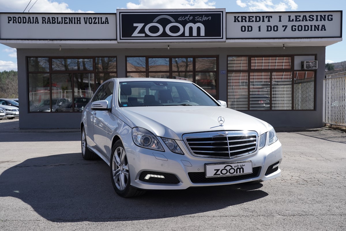 Mercedes-Benz E-Class
 E 220 CDI AVANTGARDE