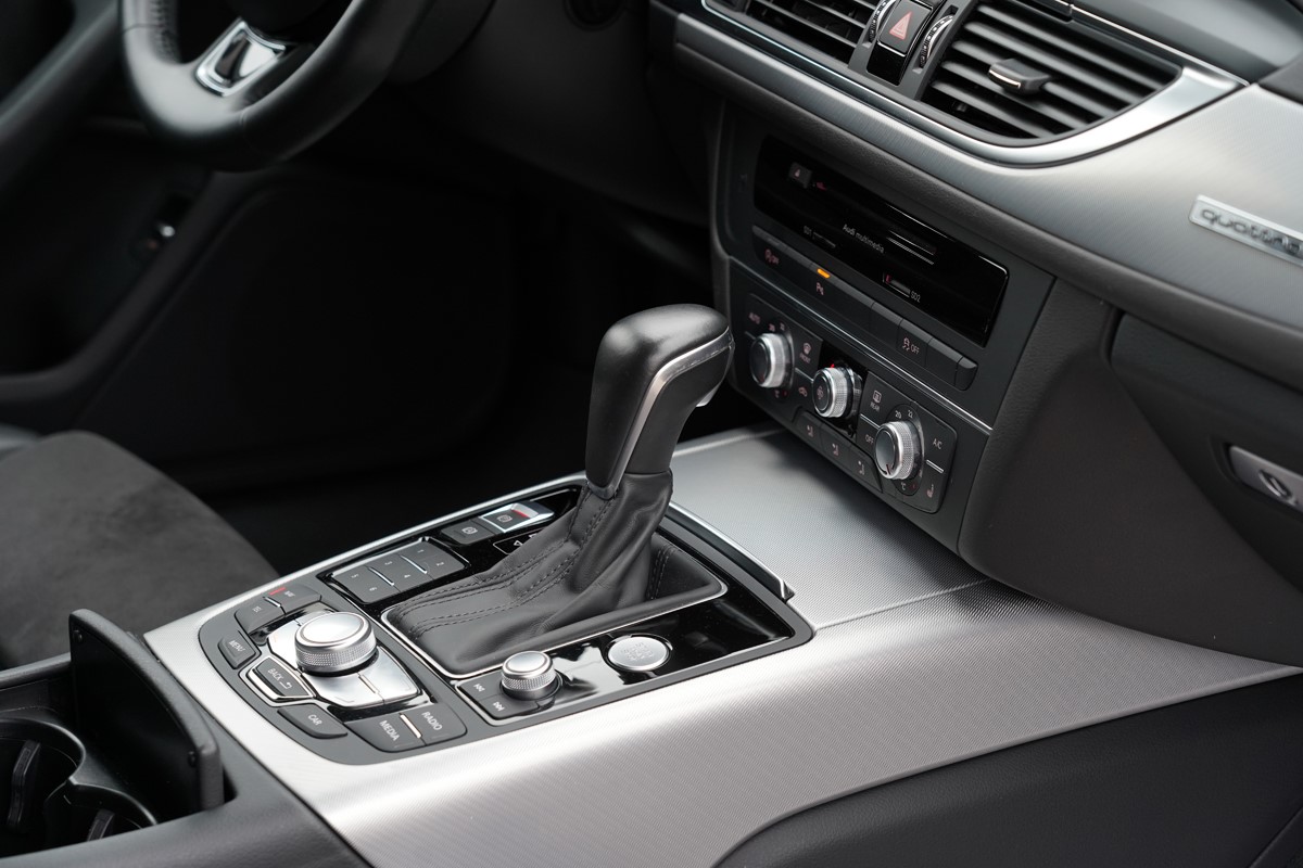 Audi A6
 3.0 TDI Quattro Tiptronic 