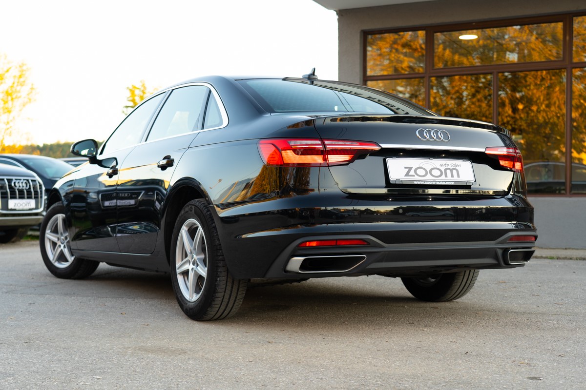 Audi A4
 30 TDI