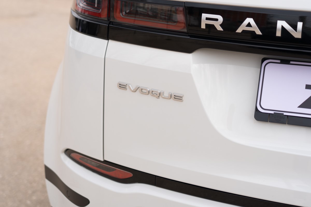 Land Rover
 Range Rover
 EVOQUE 2.0D 4X4
