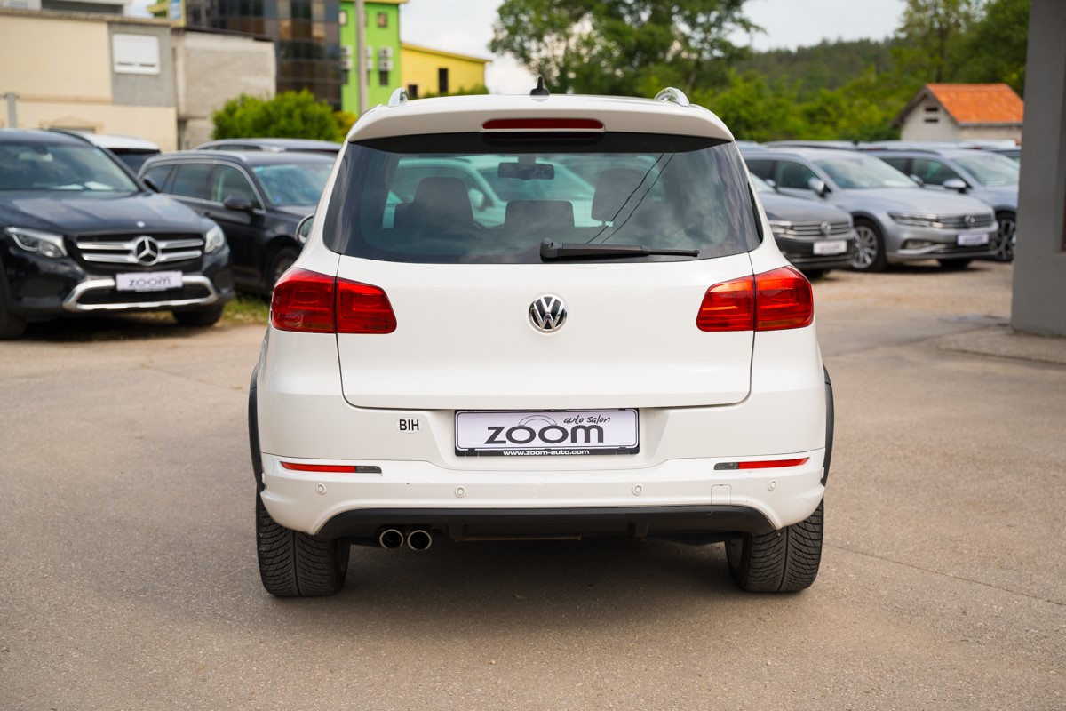 Volkswagen Tiguan
 2.0 TDI DSG R-Line 4MOTION