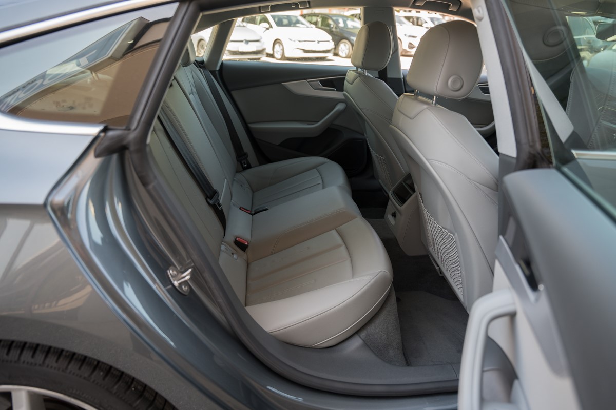 Audi A5
 2.0 TDI Sportback