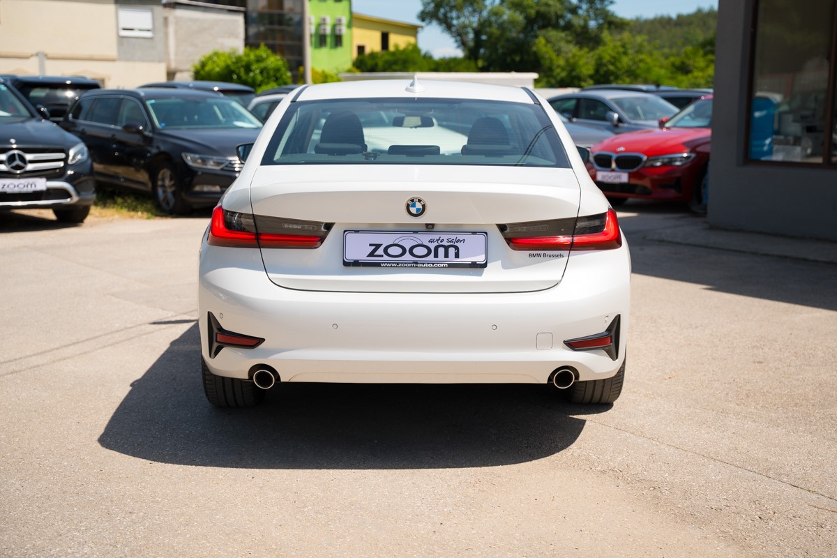 BMW
 3-Series 318D