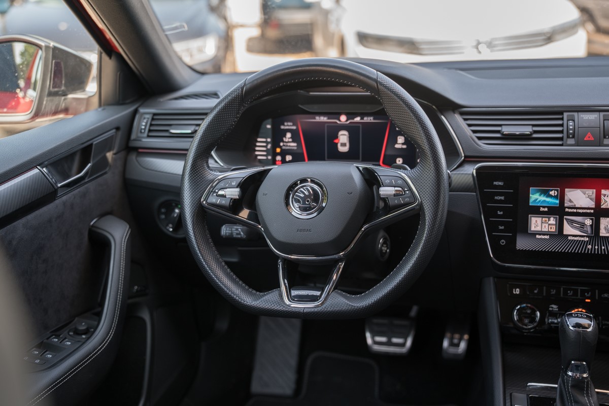 Škoda Superb 2.0 TDI DSG 200KS SPORTLINE