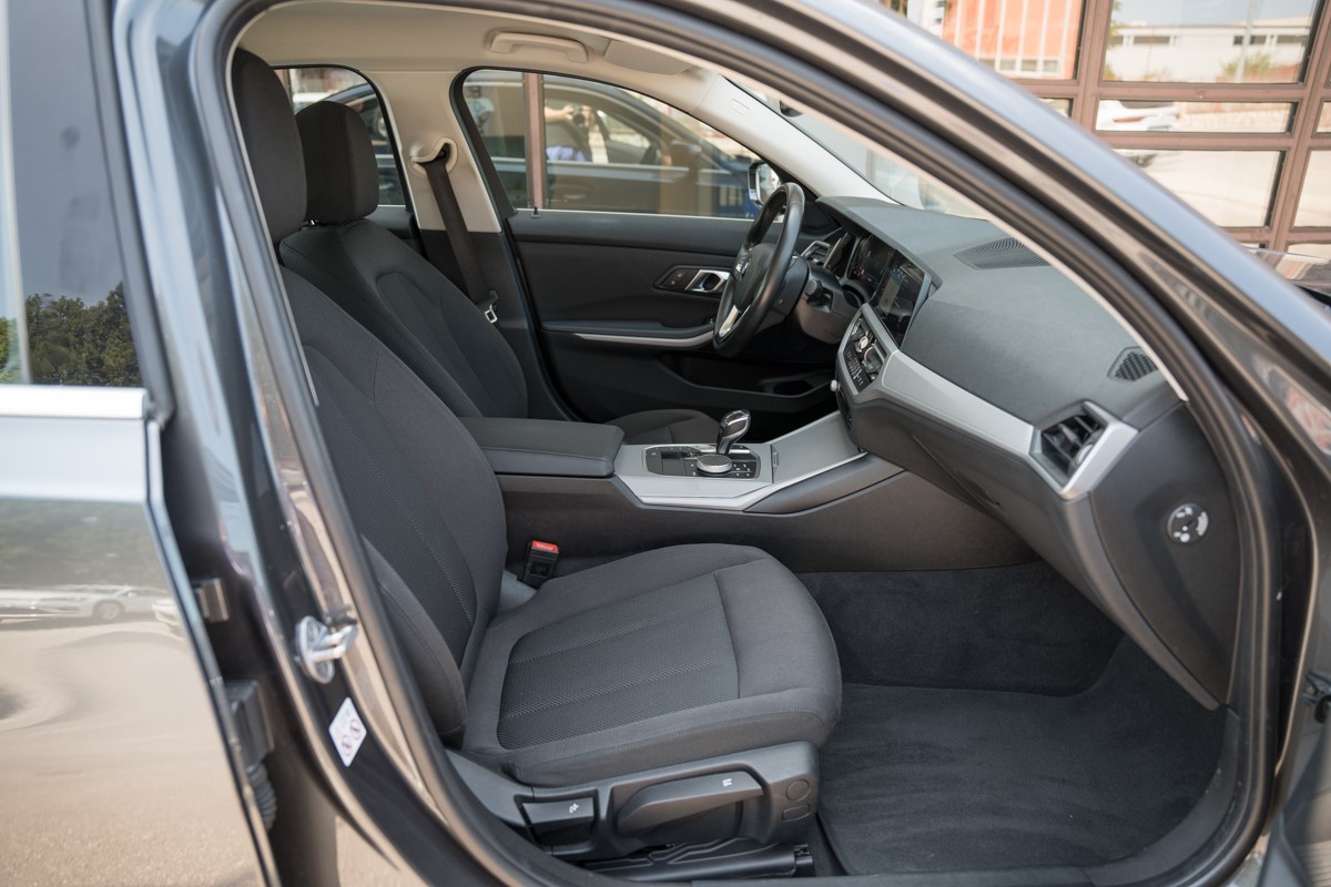 BMW
 3-Series 318 D