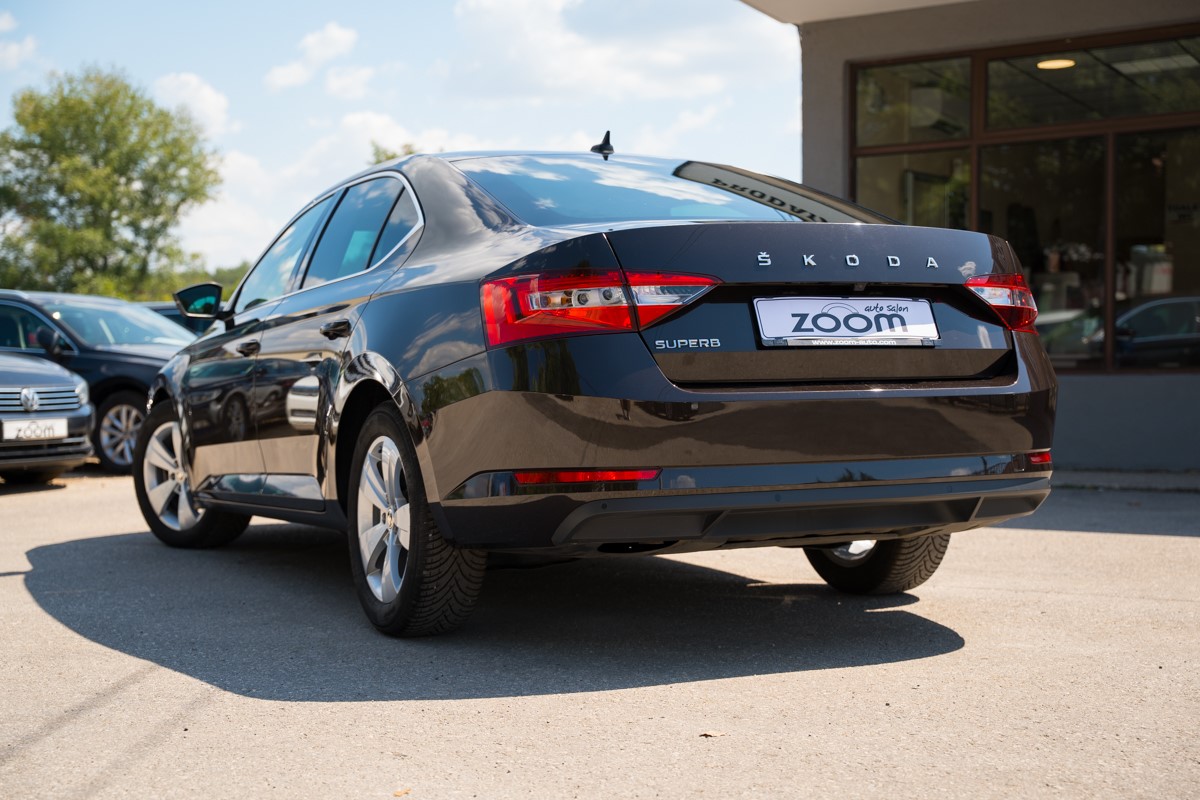 Škoda Superb 2.0 TDI DSG