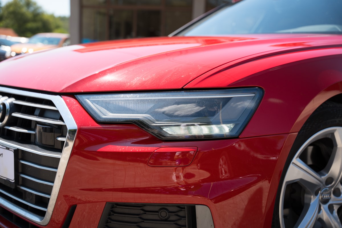 Audi A6
 3.0 TDI S line QUATTRO