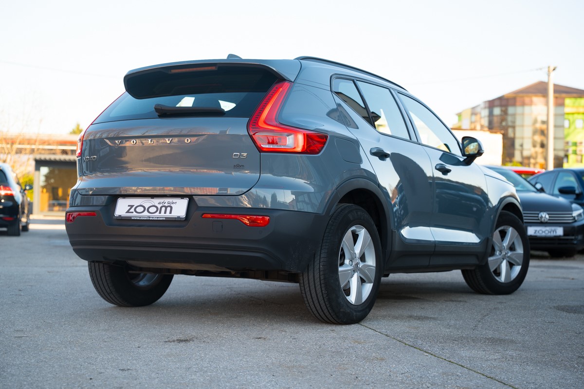 Volvo
 XC40 2.0 D D3