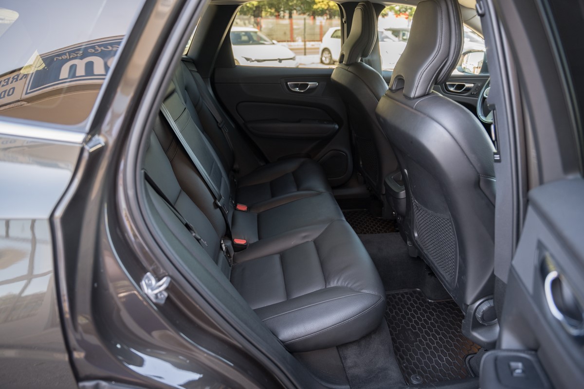 Volvo
 XC60 2.0 D B4 AWD
