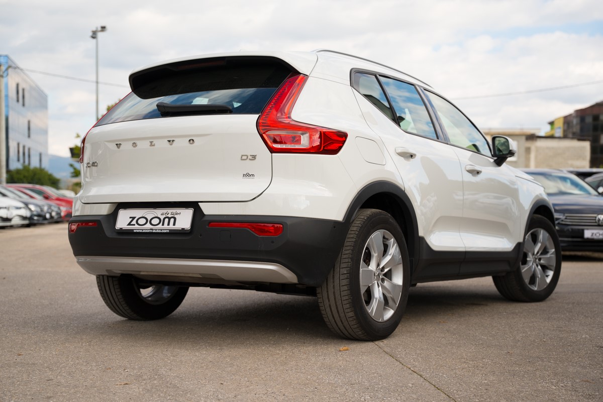 Volvo
 XC40 2.0 D