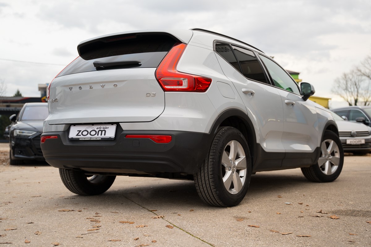 Volvo
 XC40 2.0 D D3