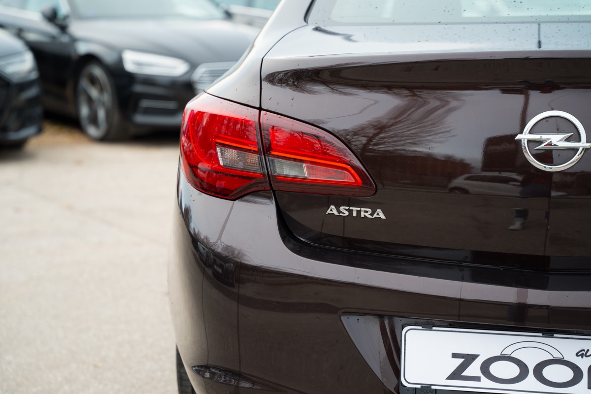 Opel Astra 1.6