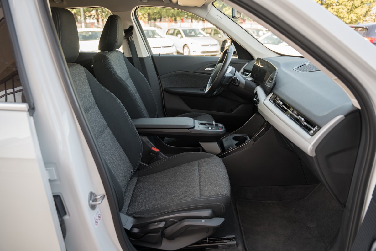 BMW
 X1 18 d sDrive