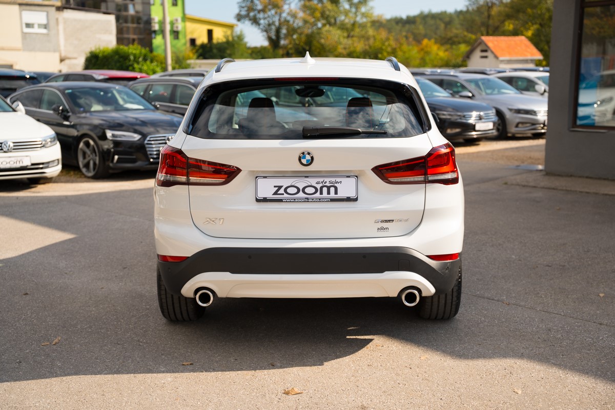 BMW
 X1 18 D sDrive
