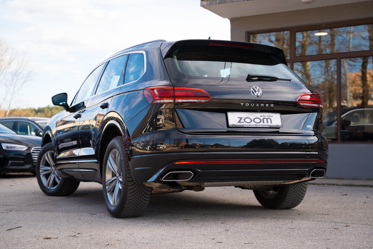 Volkswagen Touareg
 3.0 TDI R line 4MOTION