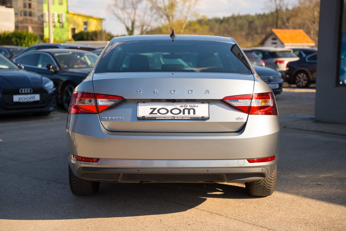 Škoda Superb 2.0 TDI DSG
