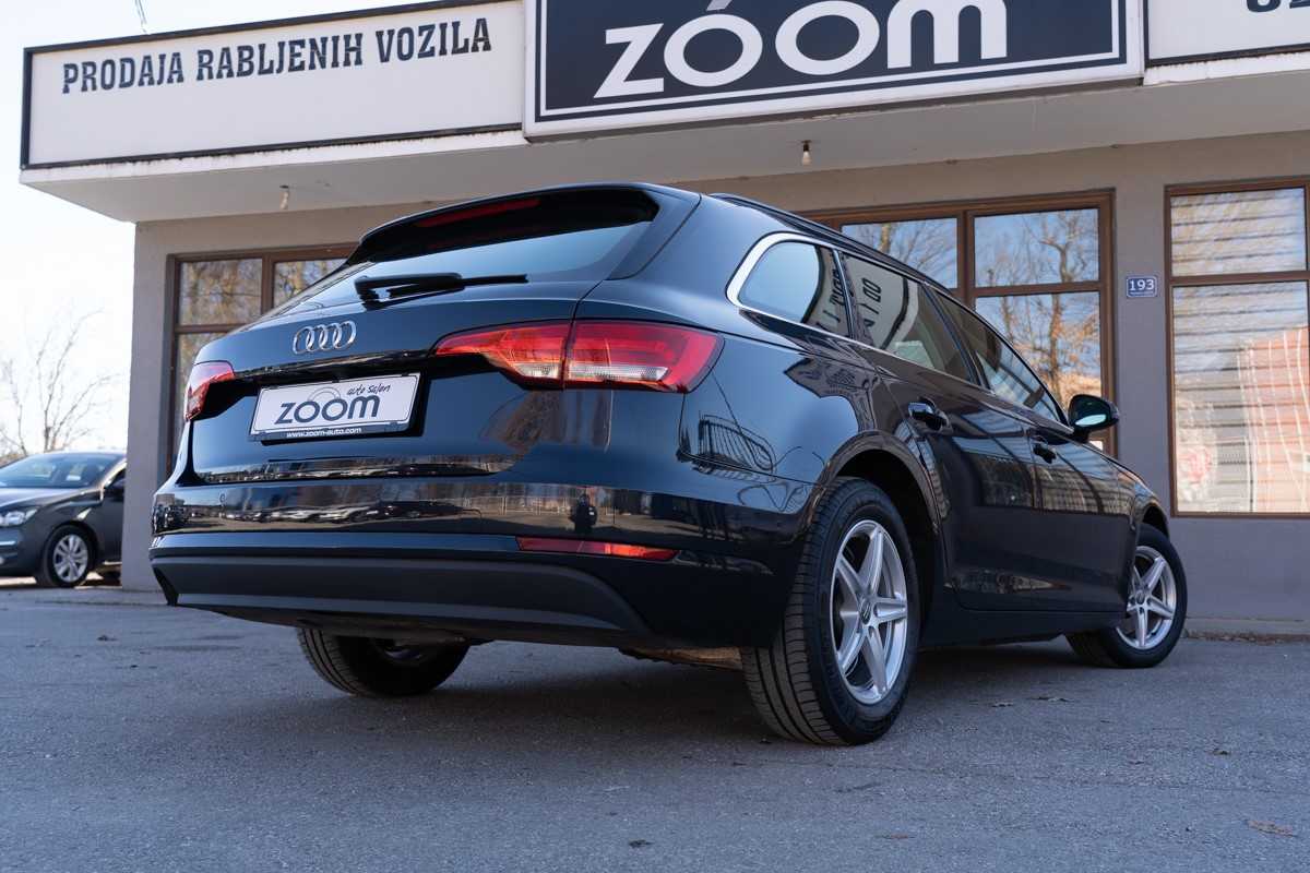 Audi A4
 2.0 TDI