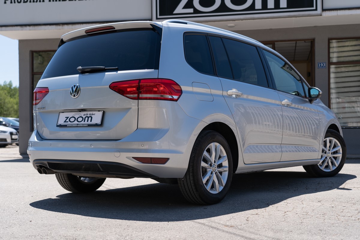 Volkswagen Touran 2.0 TDi Confortline Business DSG7