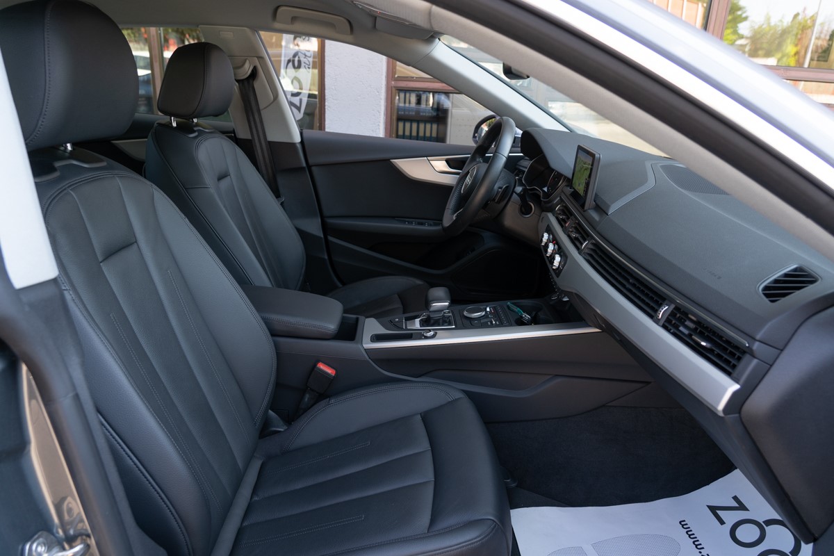 Audi A5
 35 TDi Sportback Business Edition S-tronic